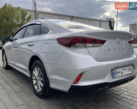 Серый Хендай Соната, объемом двигателя 2 л и пробегом 165 тыс. км за 12900 $, фото 25 на Automoto.ua