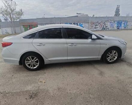 Серый Хендай Соната, объемом двигателя 2 л и пробегом 227 тыс. км за 11500 $, фото 4 на Automoto.ua