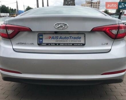 Сірий Хендай Соната, об'ємом двигуна 2 л та пробігом 383 тис. км за 10390 $, фото 1 на Automoto.ua
