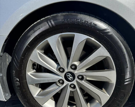 Серый Хендай Соната, объемом двигателя 2.36 л и пробегом 280 тыс. км за 10500 $, фото 20 на Automoto.ua