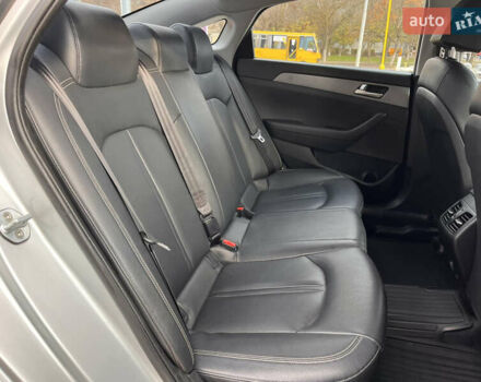 Серый Хендай Соната, объемом двигателя 2 л и пробегом 165 тыс. км за 12900 $, фото 45 на Automoto.ua