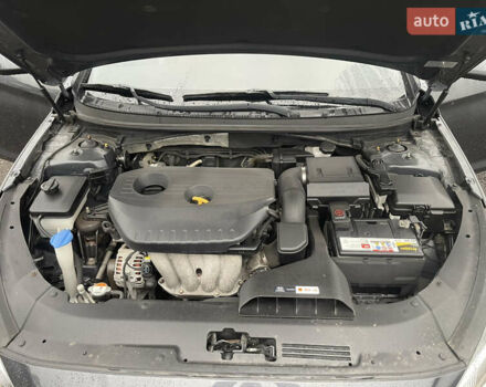 Серый Хендай Соната, объемом двигателя 2 л и пробегом 192 тыс. км за 12900 $, фото 55 на Automoto.ua