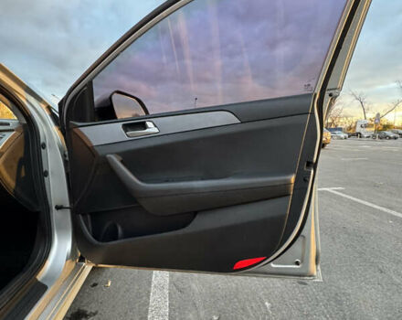 Хендай Соната 2017 в Киеве на Automoto.ua Серый Хендай Соната, объемом двигателя 2 л и пробегом 338 тыс. км за 12700 $, фото 25 на Automoto.ua