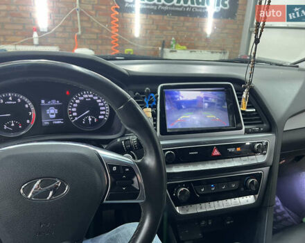 Сірий Хендай Соната, об'ємом двигуна 2 л та пробігом 170 тис. км за 15000 $, фото 13 на Automoto.ua