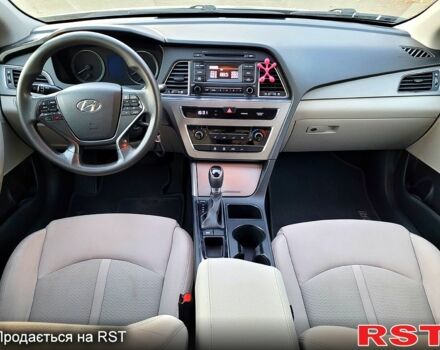 Сірий Хендай Соната, об'ємом двигуна 2.4 л та пробігом 185 тис. км за 8200 $, фото 12 на Automoto.ua