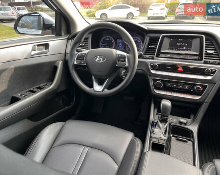 Серый Хендай Соната, объемом двигателя 2 л и пробегом 165 тыс. км за 12900 $, фото 38 на Automoto.ua