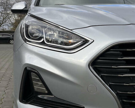 Серый Хендай Соната, объемом двигателя 2 л и пробегом 165 тыс. км за 12900 $, фото 19 на Automoto.ua