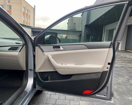 Серый Хендай Соната, объемом двигателя 2.4 л и пробегом 177 тыс. км за 10950 $, фото 16 на Automoto.ua