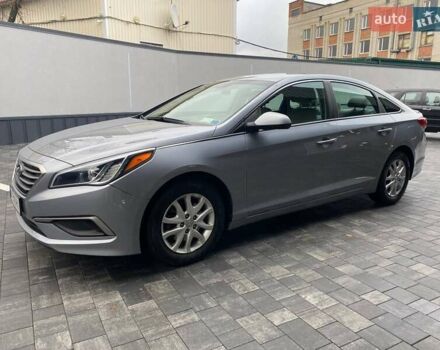 Серый Хендай Соната, объемом двигателя 2.36 л и пробегом 177 тыс. км за 10950 $, фото 3 на Automoto.ua