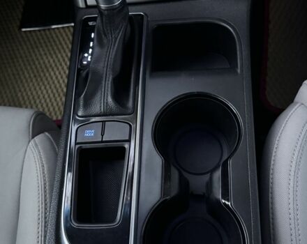 Сірий Хендай Соната, об'ємом двигуна 2 л та пробігом 145 тис. км за 15000 $, фото 3 на Automoto.ua