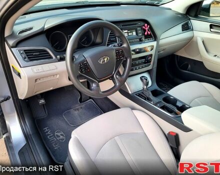 Сірий Хендай Соната, об'ємом двигуна 2.4 л та пробігом 185 тис. км за 8200 $, фото 9 на Automoto.ua