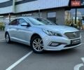 Сірий Хендай Соната, об'ємом двигуна 2 л та пробігом 216 тис. км за 10190 $, фото 1 на Automoto.ua