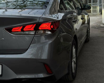 Серый Хендай Соната, объемом двигателя 2.4 л и пробегом 82 тыс. км за 17000 $, фото 42 на Automoto.ua