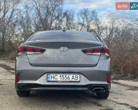 Серый Хендай Соната, объемом двигателя 2.36 л и пробегом 122 тыс. км за 11300 $, фото 6 на Automoto.ua