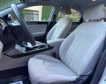 Хендай Соната 2017 в Житомире на Automoto.ua Серый Хендай Соната, объемом двигателя 2.4 л и пробегом 63 тыс. км за 10000 $, фото 8 на Automoto.ua