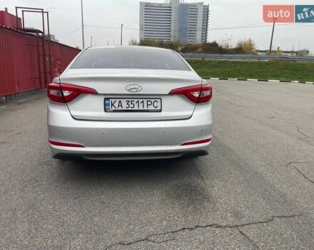 Серый Хендай Соната, объемом двигателя 2 л и пробегом 360 тыс. км за 8399 $, фото 5 на Automoto.ua