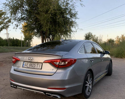 Серый Хендай Соната, объемом двигателя 2 л и пробегом 154 тыс. км за 11200 $, фото 5 на Automoto.ua