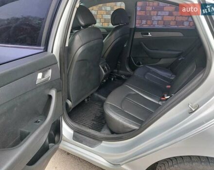 Серый Хендай Соната, объемом двигателя 2 л и пробегом 374 тыс. км за 9300 $, фото 11 на Automoto.ua