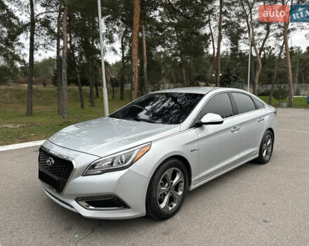 Сірий Хендай Соната, об'ємом двигуна 2 л та пробігом 140 тис. км за 14300 $, фото 10 на Automoto.ua