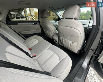 Серый Хендай Соната, объемом двигателя 2 л и пробегом 86 тыс. км за 14999 $, фото 31 на Automoto.ua