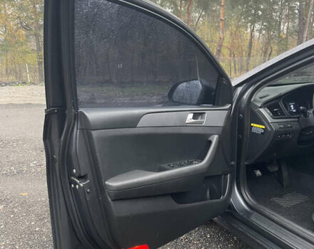 Серый Хендай Соната, объемом двигателя 2 л и пробегом 192 тыс. км за 12900 $, фото 20 на Automoto.ua