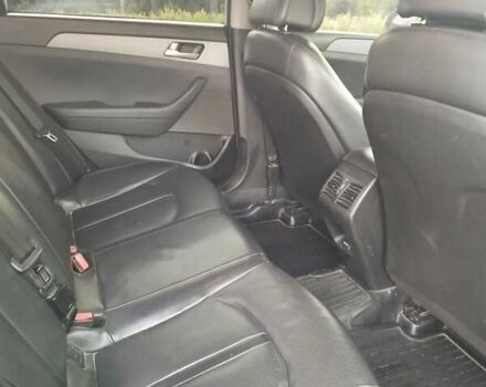 Серый Хендай Соната, объемом двигателя 2 л и пробегом 337 тыс. км за 10900 $, фото 10 на Automoto.ua