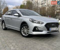 Серый Хендай Соната, объемом двигателя 2 л и пробегом 165 тыс. км за 12900 $, фото 5 на Automoto.ua