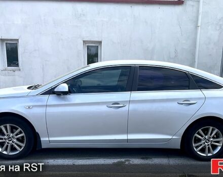 Серый Хендай Соната, объемом двигателя 2 л и пробегом 360 тыс. км за 9770 $, фото 1 на Automoto.ua