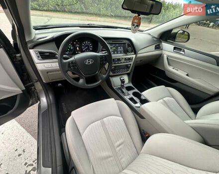 Серый Хендай Соната, объемом двигателя 2 л и пробегом 86 тыс. км за 14999 $, фото 21 на Automoto.ua