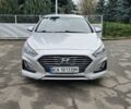 Сірий Хендай Соната, об'ємом двигуна 2.36 л та пробігом 130 тис. км за 9600 $, фото 2 на Automoto.ua