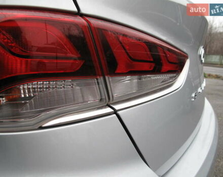 Сірий Хендай Соната, об'ємом двигуна 0 л та пробігом 256 тис. км за 13999 $, фото 52 на Automoto.ua