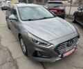 Сірий Хендай Соната, об'ємом двигуна 2 л та пробігом 136 тис. км за 16800 $, фото 1 на Automoto.ua
