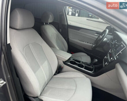 Серый Хендай Соната, объемом двигателя 2.4 л и пробегом 133 тыс. км за 13850 $, фото 34 на Automoto.ua