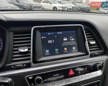 Сірий Хендай Соната, об'ємом двигуна 2 л та пробігом 143 тис. км за 14300 $, фото 15 на Automoto.ua