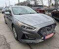 Сірий Хендай Соната, об'ємом двигуна 2 л та пробігом 136 тис. км за 16800 $, фото 2 на Automoto.ua