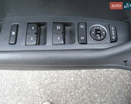 Сірий Хендай Соната, об'ємом двигуна 0 л та пробігом 256 тис. км за 13999 $, фото 13 на Automoto.ua