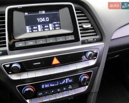 Сірий Хендай Соната, об'ємом двигуна 0 л та пробігом 256 тис. км за 13999 $, фото 76 на Automoto.ua