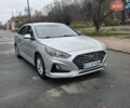 Серый Хендай Соната, объемом двигателя 2.36 л и пробегом 130 тыс. км за 9900 $, фото 1 на Automoto.ua
