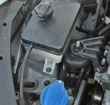 Серый Хендай Соната, объемом двигателя 2 л и пробегом 181 тыс. км за 14000 $, фото 18 на Automoto.ua