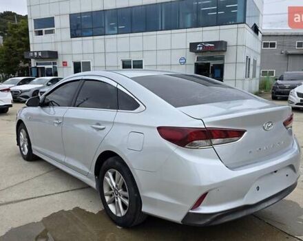 Серый Хендай Соната, объемом двигателя 2 л и пробегом 398 тыс. км за 11490 $, фото 3 на Automoto.ua