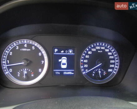 Сірий Хендай Соната, об'ємом двигуна 0 л та пробігом 256 тис. км за 13999 $, фото 57 на Automoto.ua