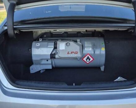 Серый Хендай Соната, объемом двигателя 2 л и пробегом 181 тыс. км за 14000 $, фото 25 на Automoto.ua