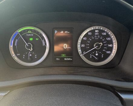 Серый Хендай Соната, объемом двигателя 2 л и пробегом 140 тыс. км за 342 $, фото 5 на Automoto.ua