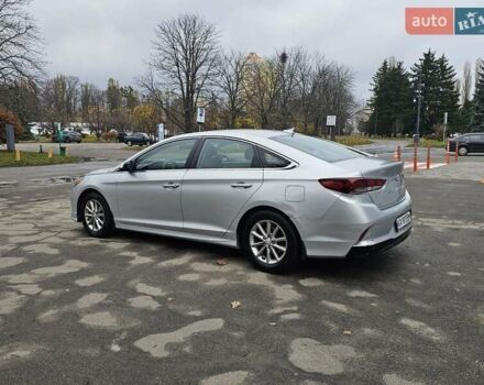 Сірий Хендай Соната, об'ємом двигуна 2.36 л та пробігом 130 тис. км за 9600 $, фото 7 на Automoto.ua