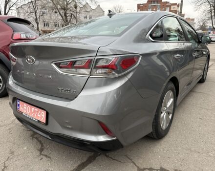 Сірий Хендай Соната, об'ємом двигуна 2 л та пробігом 136 тис. км за 16800 $, фото 12 на Automoto.ua