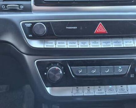 Серый Хендай Соната, объемом двигателя 2 л и пробегом 181 тыс. км за 14000 $, фото 23 на Automoto.ua