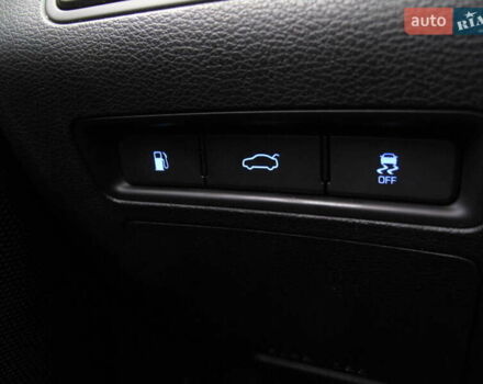 Сірий Хендай Соната, об'ємом двигуна 0 л та пробігом 256 тис. км за 13999 $, фото 64 на Automoto.ua