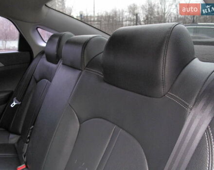 Сірий Хендай Соната, об'ємом двигуна 0 л та пробігом 256 тис. км за 13999 $, фото 29 на Automoto.ua