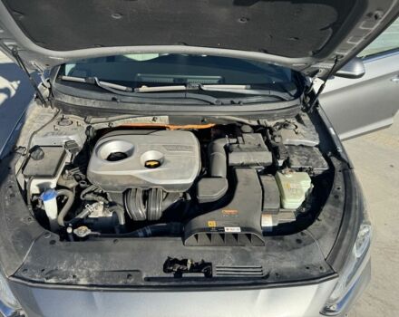 Серый Хендай Соната, объемом двигателя 2 л и пробегом 140 тыс. км за 342 $, фото 7 на Automoto.ua