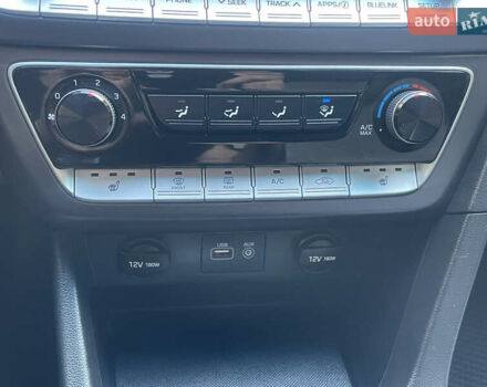 Серый Хендай Соната, объемом двигателя 2.4 л и пробегом 140 тыс. км за 13950 $, фото 21 на Automoto.ua